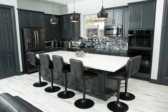 Building Photo - 3039 Bonnebridge Way Blvd