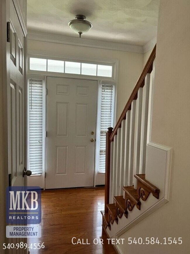 Foto del edificio - 8705 Little Hoop Rd