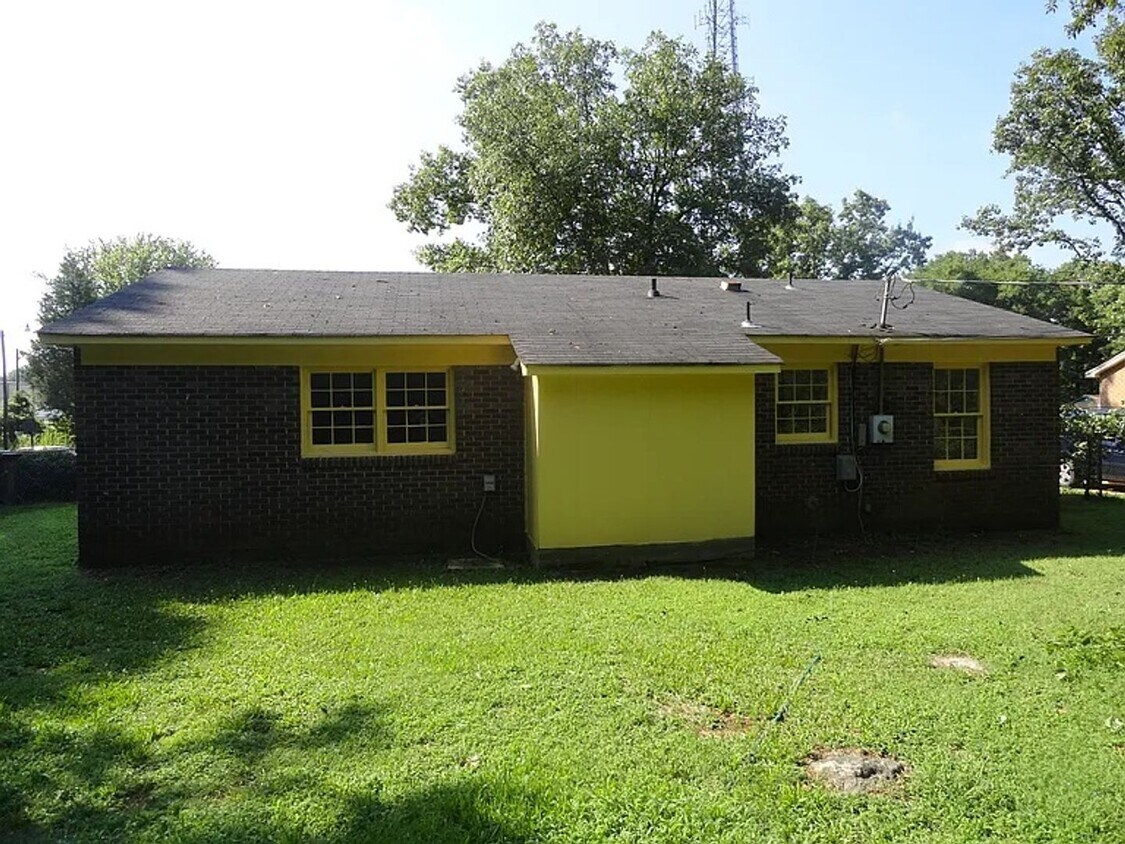 Building Photo - Must see ,This 3-bedroom, 1-bath home in Rock Hill South Carolina,