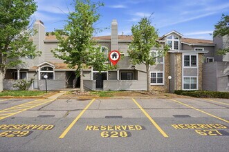 Building Photo - 931 S Zeno Way