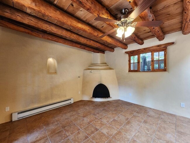 Building Photo - 235 Irvine St