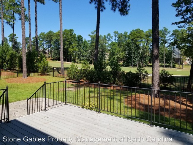 Building Photo - 2904 Hollow Springs Ct
