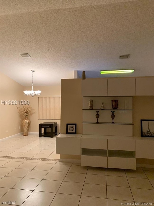 Building Photo - 3 br, 2 bath House - Stirling Meadows
