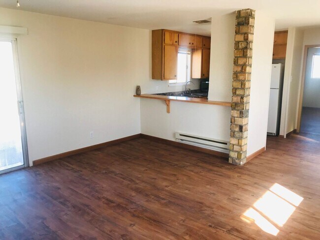 Foto del edificio - West US Highway 50 1070