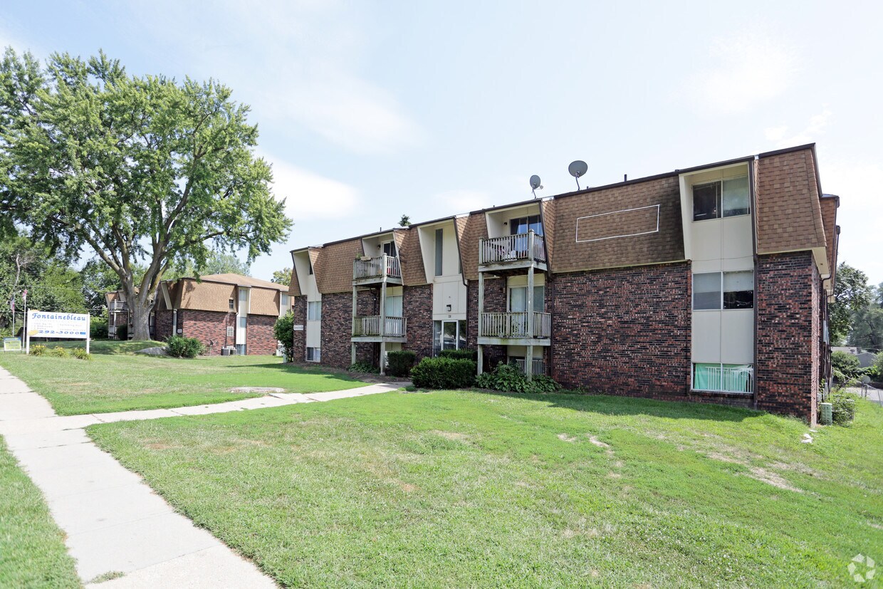 Fontainebleau Apartments Bellevue, NE