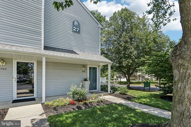 Building Photo - 2706 Wimbledon Way
