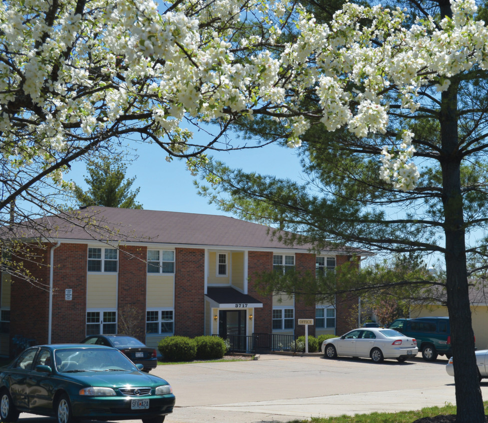 Foto principal - Rock Bridge Meadows Apartments