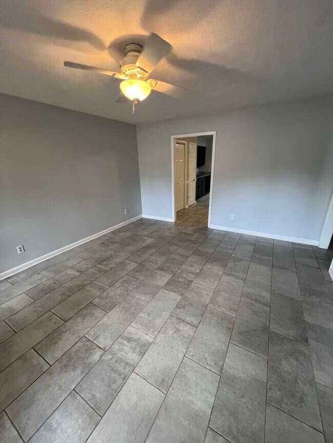 Photo - READY NOW!!! 2 Bedroom 2 Bath Ranch Duplex!!! House