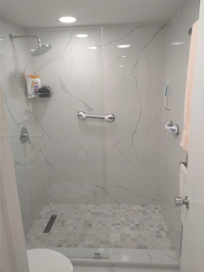 Foto del edificio - 555 Oaks Ln