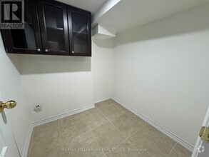 Building Photo - 1427 Duval Dr