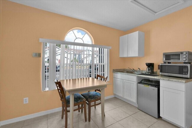 Foto del edificio - 203 Coco Plum Dr