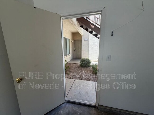 Building Photo - 7230 Indian Creek Ln