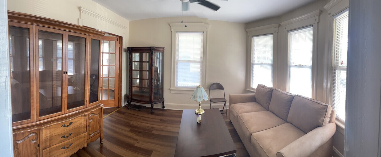Primary Photo - 86 Grandview Ave