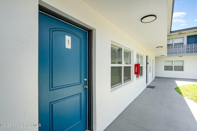 Building Photo - 1031 Park Dr
