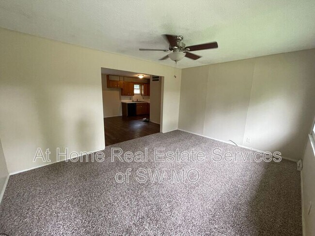 Foto del edificio - 2639 W Truman St