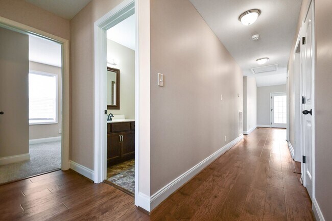 Foto del edificio - Pet Friendly Three Bedroom!