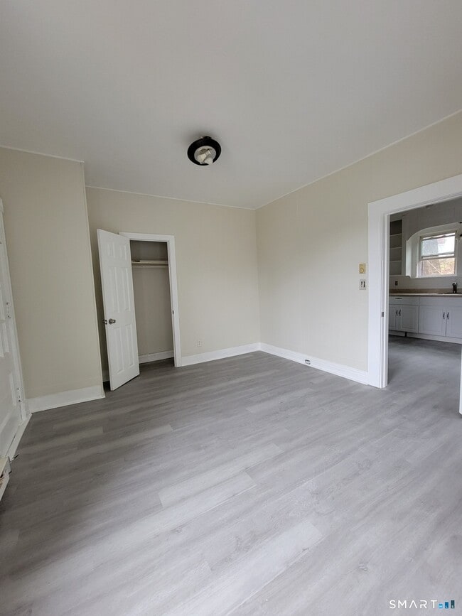 Building Photo - 120 North St