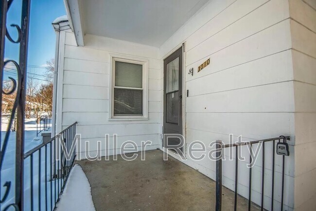 Building Photo - 3010 Boright Dr