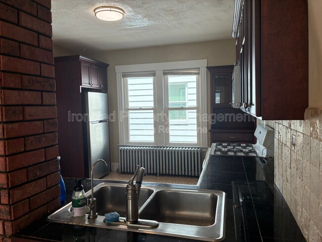 Foto del edificio - 51 Nesbit Ave