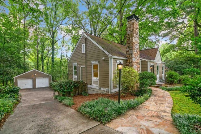 Foto del edificio - 1850 Ardmore Rd NW