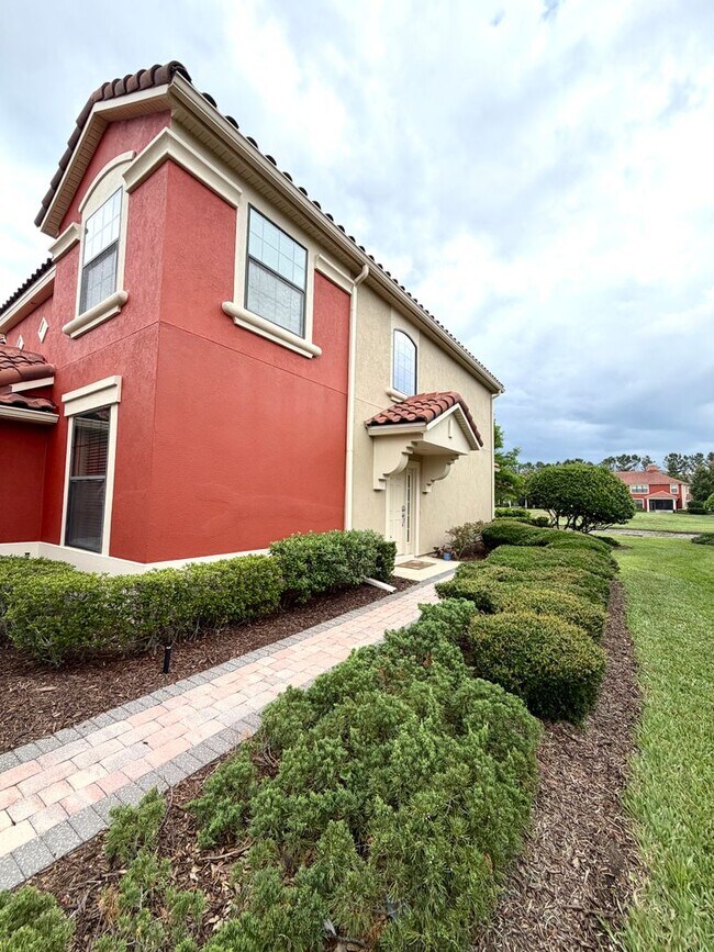 Building Photo - 13527 Montecito Pl