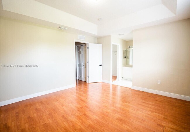 Building Photo - 1517 SE 31st Ct