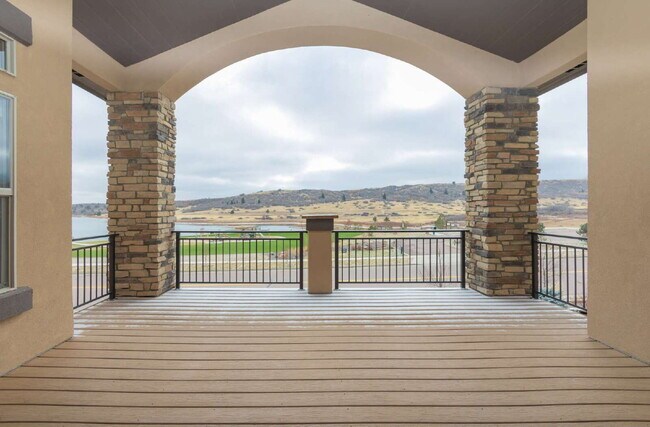 Foto del edificio - "Stunning 3-Bedroom with Dedicated Office ...