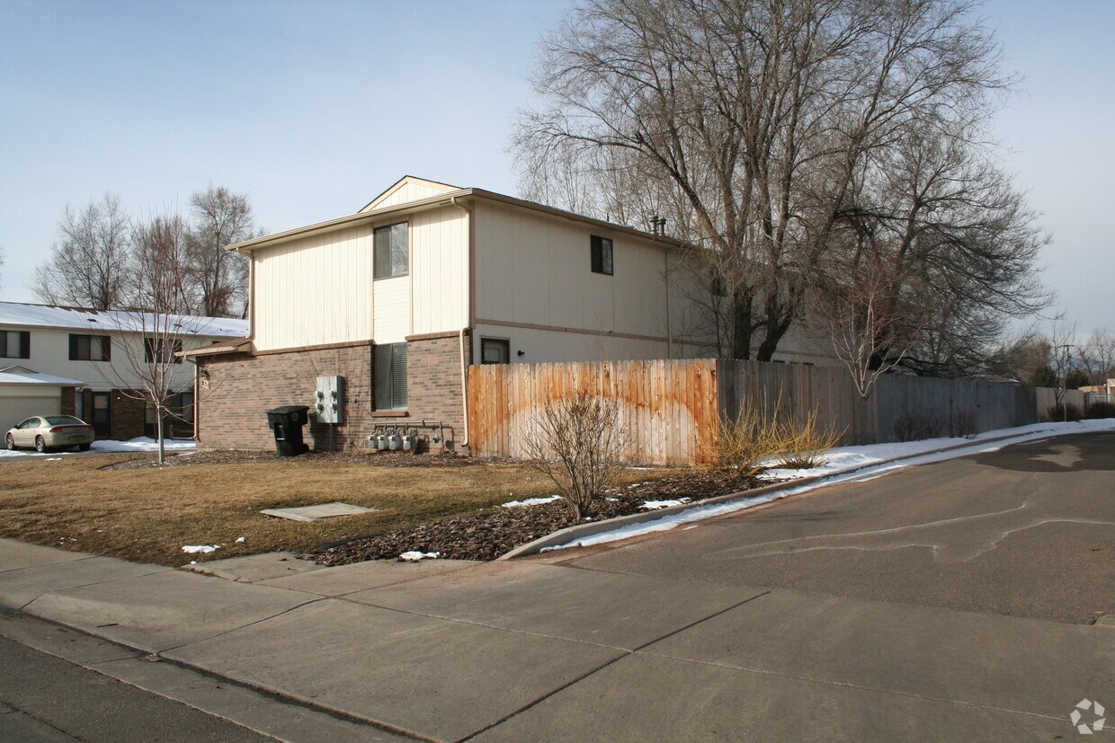 831 Meeker St, Longmont, CO 80504 Apartments in Longmont, CO