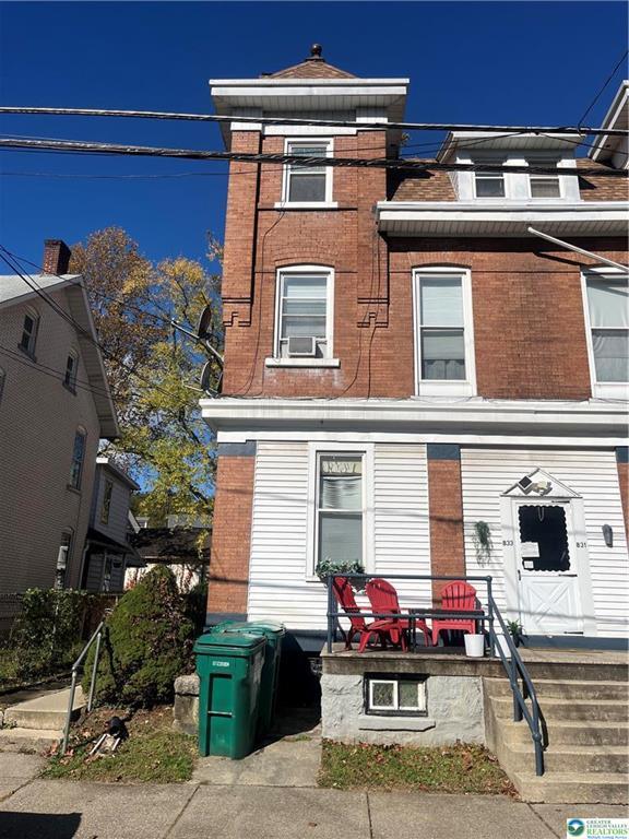 Building Photo - 831 Seneca St