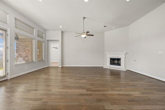 Building Photo - 2701 Hudson Ln