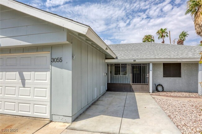 Building Photo - 3055 S Topaz Rd