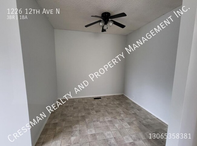 Photo du bâtiment - 3 Bedroom Single Family Home in Uplands Regina