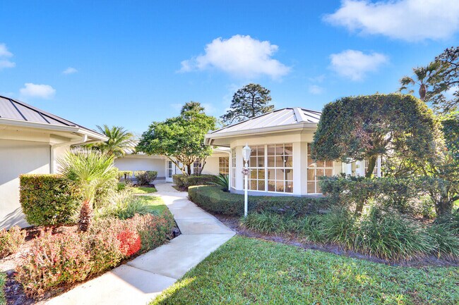 Foto del edificio - 7340 Pine Creek Way