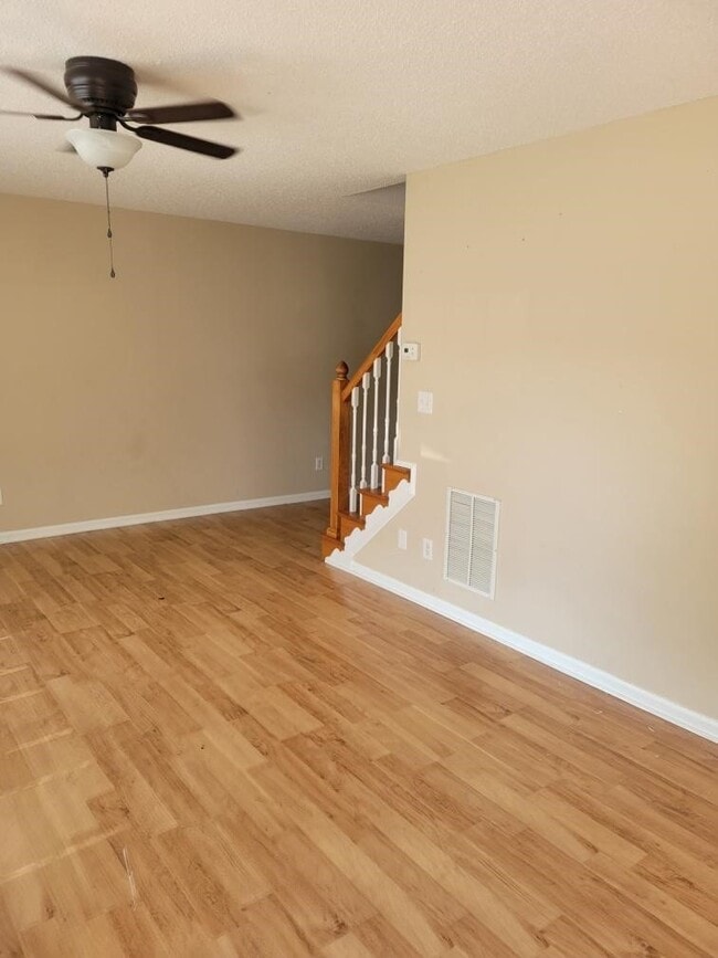 Building Photo - 1225 Cross Creek Cir