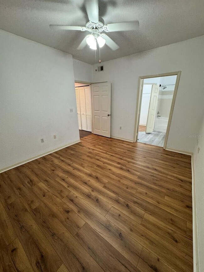 Foto del edificio - 5957 Westgate Dr