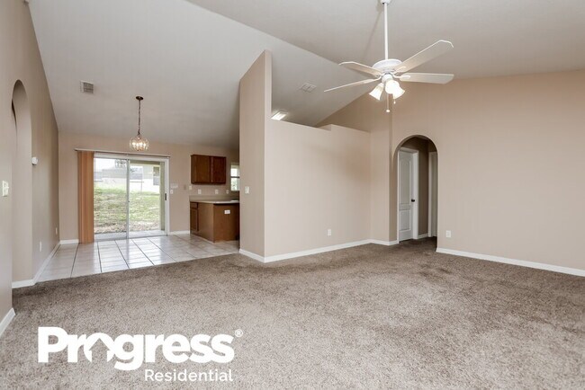 Foto del edificio - 914 Arbor Hill Cir