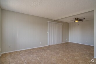 3BR, 2BA - 1,092SF - Living Room - Woodridge Manor