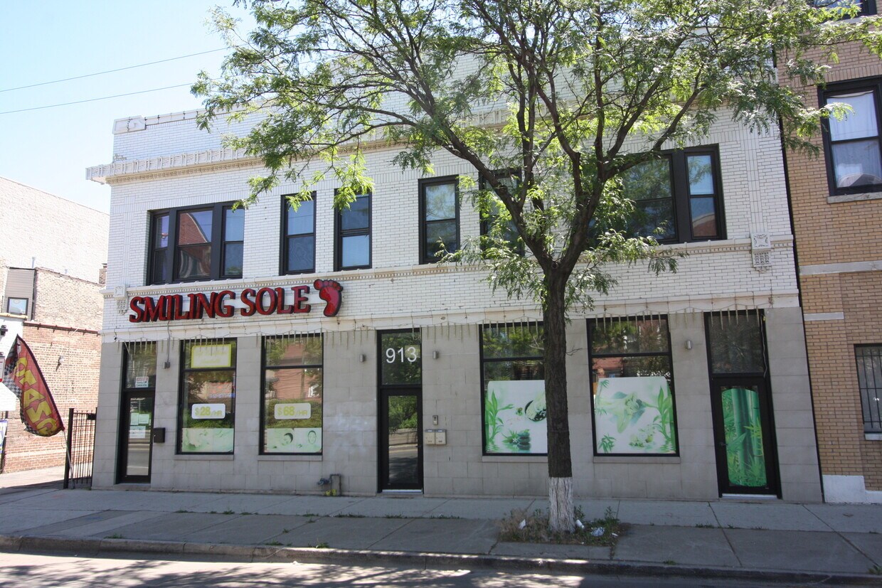 Primary Photo - 913 S Western Ave