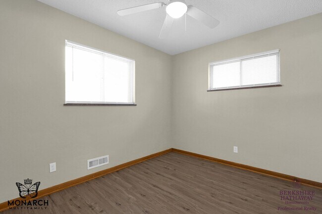 Foto del edificio - 3 Bedroom Home For Rent