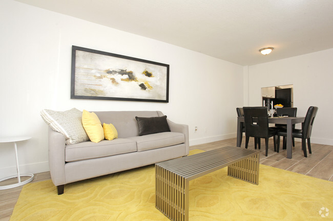 Interior Photo - Biscayne Shores Apartment Homes