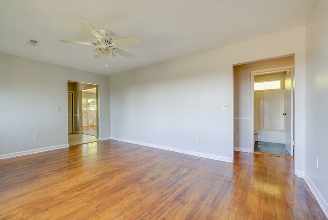 Foto del edificio - One-Level 3BR/1.5BA Ranch in Prime Blountville Location