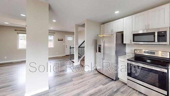 Building Photo - 2919 Flintridge Way
