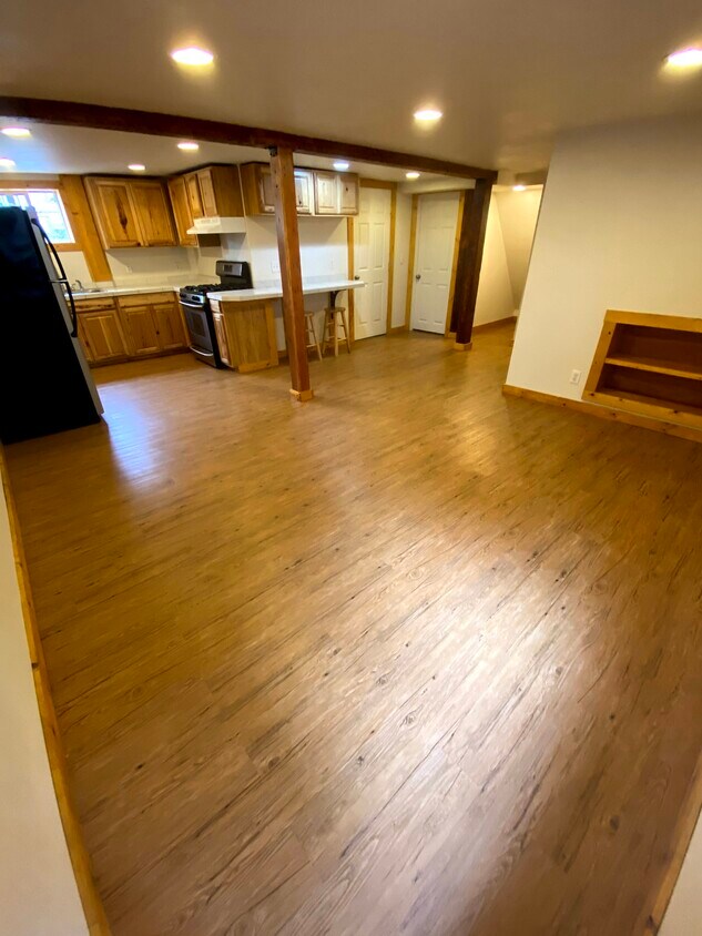 Foto principal - 6532 NE Rodney Ave