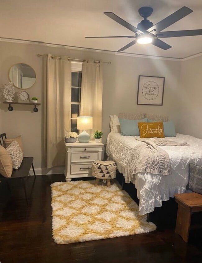 Master Bedroom - 2710 Winburn Ter House