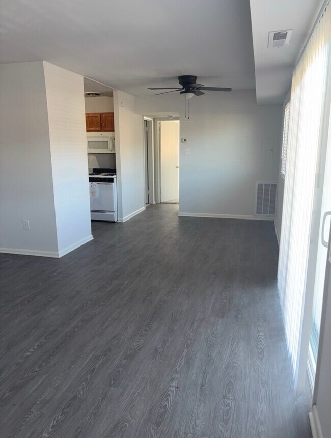 Building Photo - 812 Brook Hill Rd