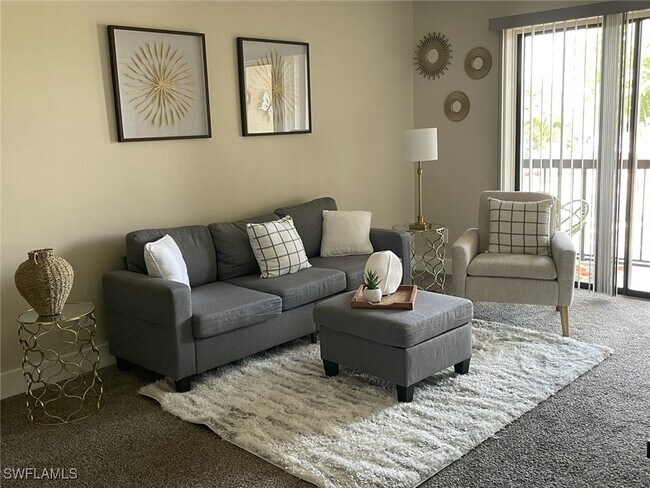 Foto del edificio - 5321 Summerlin Rd