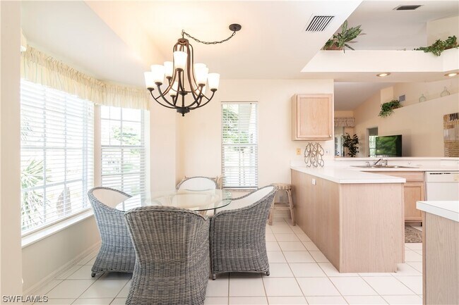 Building Photo - 736 Wiggins Lake Dr