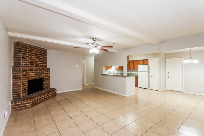 Foto del edificio - 11330 White Gate Ln