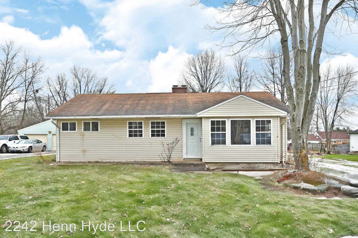 3 br, 1 bath House 2344 Clearview Dr House Rental in Warren, OH