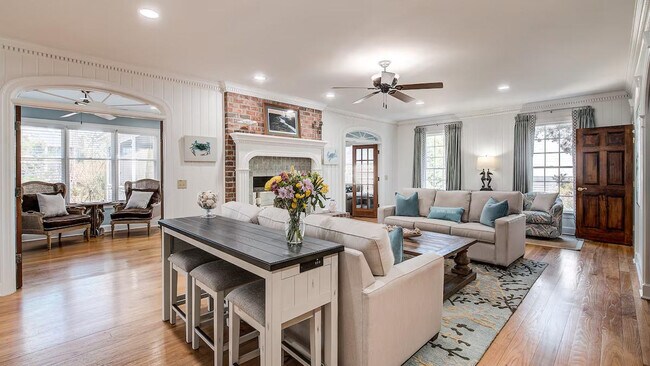 Building Photo - 111 Dune Oaks Dr